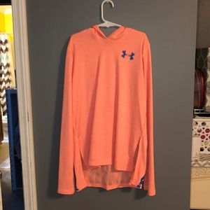NWOT under armor light pullover
